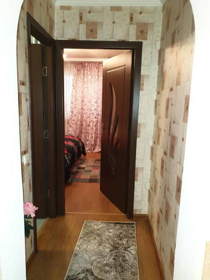 Alin Apartament Apartman Jászvásár Kültér fotó